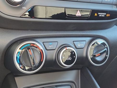 New 2026 Hyundai Venue SE image 10