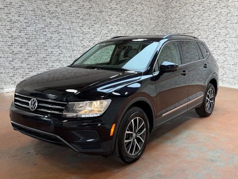 Used 2020 Volkswagen Tiguan SE image 3