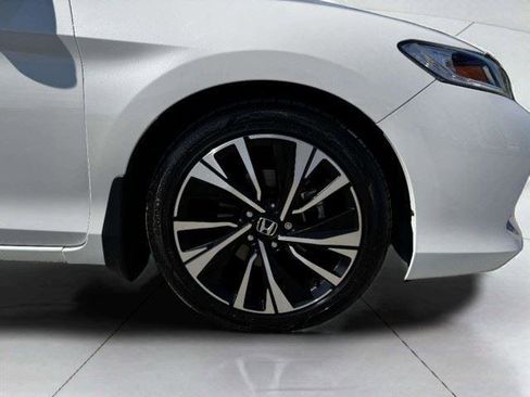 Used 2017 Honda Accord EX-L image 47