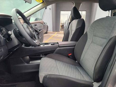 Used 2023 Nissan Rogue SV image 14
