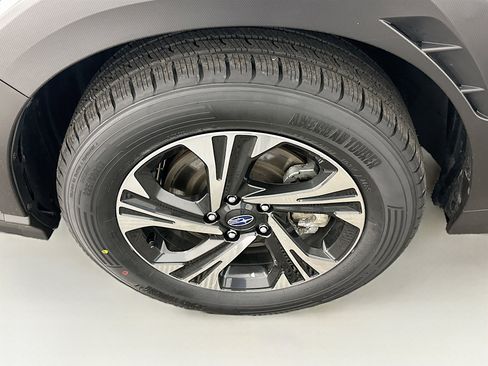 Used 2024 Subaru Crosstrek 2.0i Premium image 11