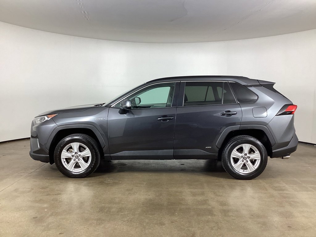 Used 2021 Toyota RAV4 XLE AWD/4WD image 8