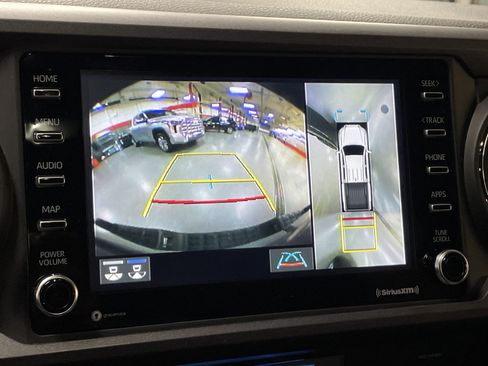 Used 2023 Toyota Tacoma TRD Sport image 25