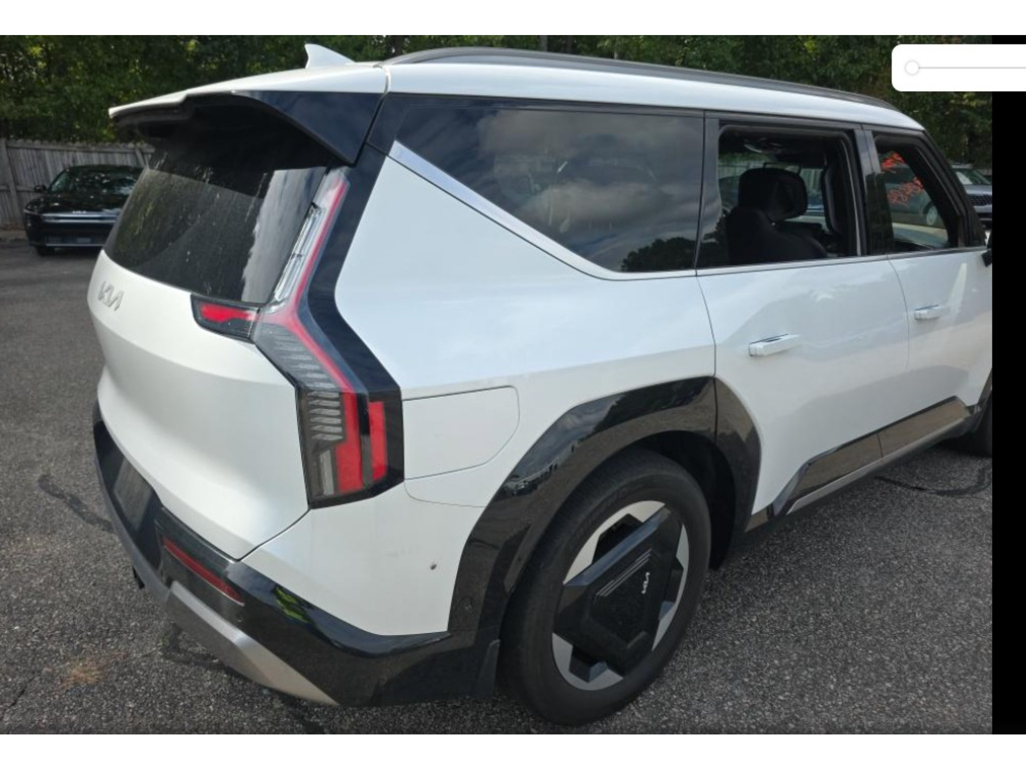 Used 2024 Kia EV9 Land AWD/4WD image 4