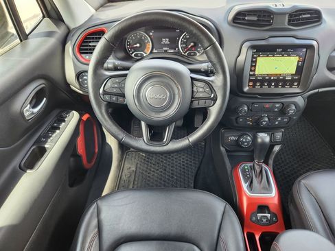 Used 2022 Jeep Renegade Trailhawk w/ Trailer Tow Group AWD/4WD image 24