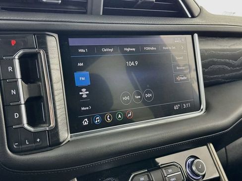 Used 2021 GMC Yukon XL Denali w/ Denali Premium Package AWD/4WD image 15