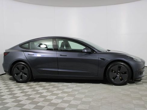 Used 2023 Tesla Model 3 Standard Range image 34