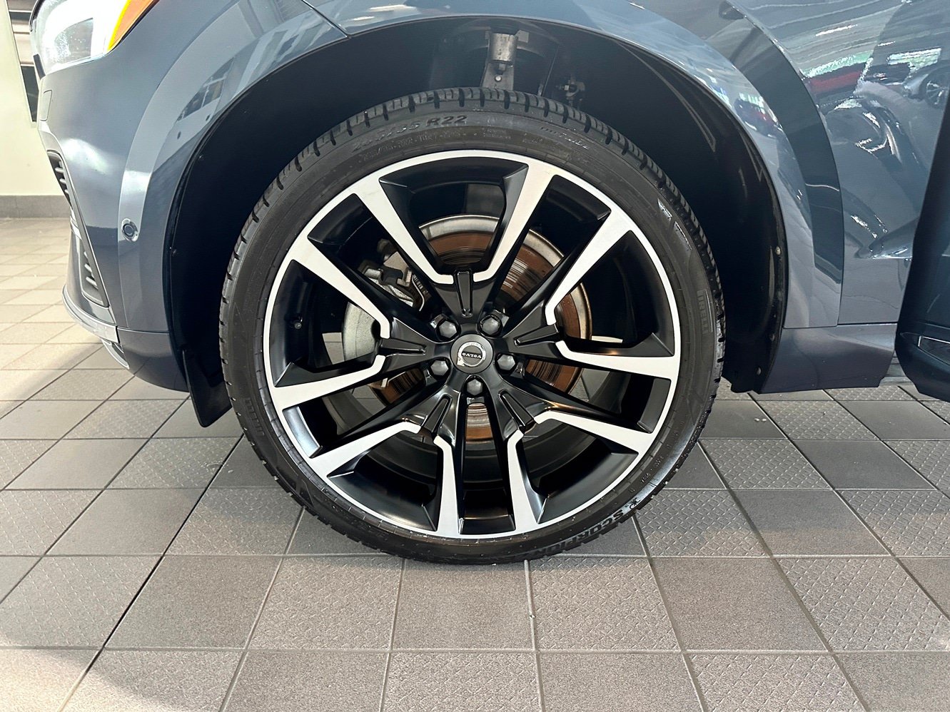 Used 2023 Volvo XC60 T8 Ultimate AWD/4WD image 38