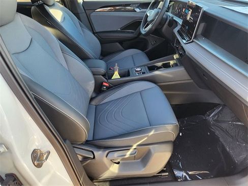 New 2026 Volkswagen Tiguan SE R-Line image 12