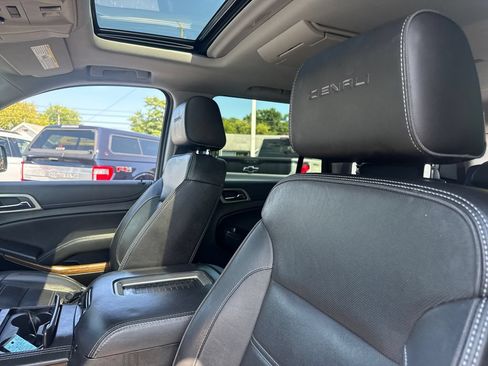 Used 2020 GMC Yukon Denali w/ Denali Ultimate Package AWD/4WD image 31