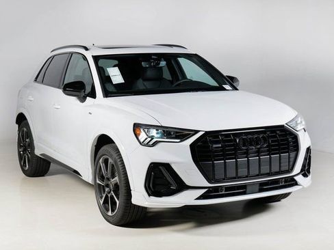 Used 2025 Audi Q3 2.0T Premium Plus w/ Premium Plus Package AWD/4WD image 1