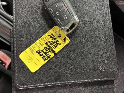 Used 2015 Volkswagen GTI SE image 29