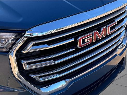 Used 2024 GMC Terrain SLT AWD/4WD image 29