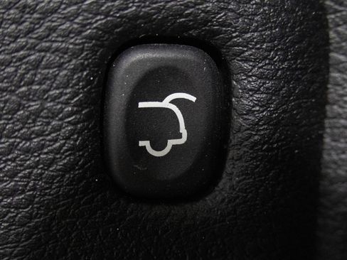 Used 2022 Jeep Grand Cherokee Limited image 35