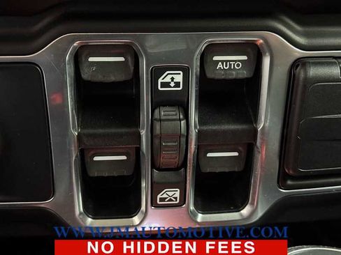 Used 2019 Jeep Wrangler Unlimited Sahara w/ Cold Weather Group image 39