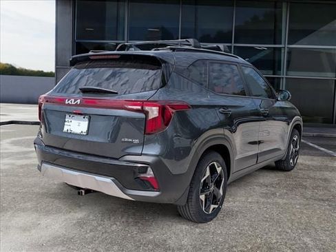 New 2026 Kia Seltos S FWD image 5