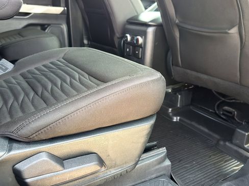Used 2021 Ford Explorer XLT RWD image 26