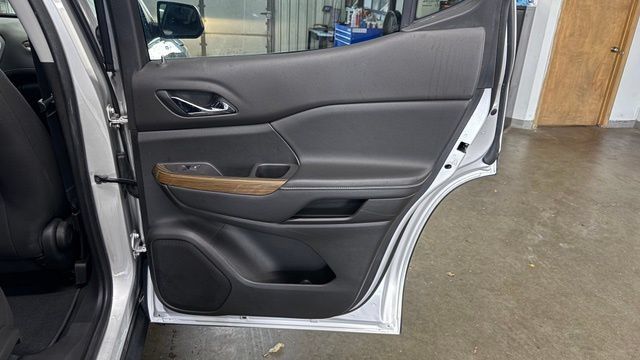 Used 2019 GMC Acadia SLE AWD/4WD image 22