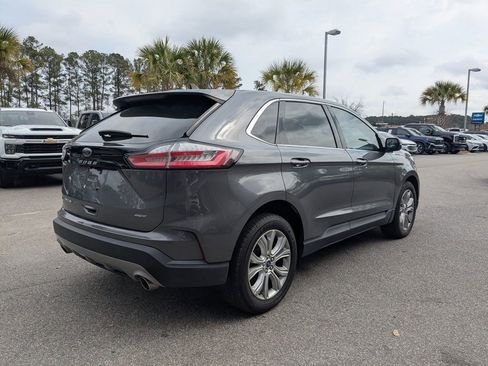 Used 2022 Ford Edge Titanium image 4