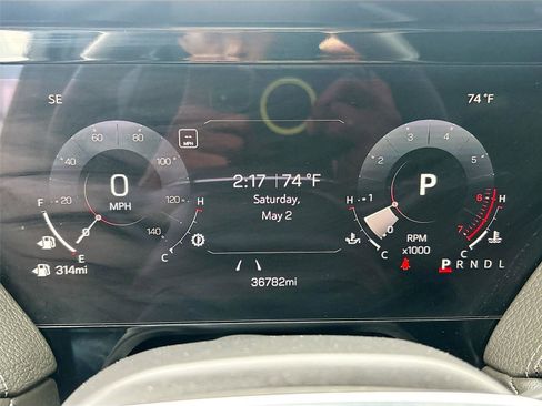 Used 2025 GMC Yukon XL Denali RWD image 12