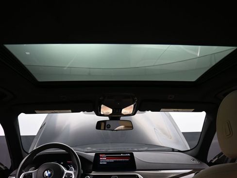 Used 2020 BMW 540i xDrive image 16