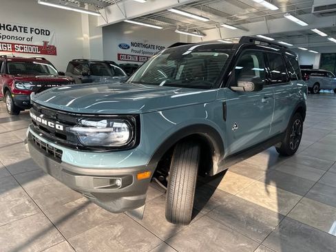 Used 2023 Ford Bronco Sport Outer Banks w/ Tech Package AWD/4WD image 13