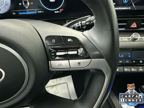 Used 2025 Hyundai Elantra SEL image 25