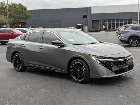 New 2026 Nissan Sentra SR image 2
