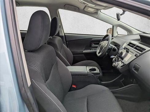 Used 2017 Toyota Prius V Three image 28