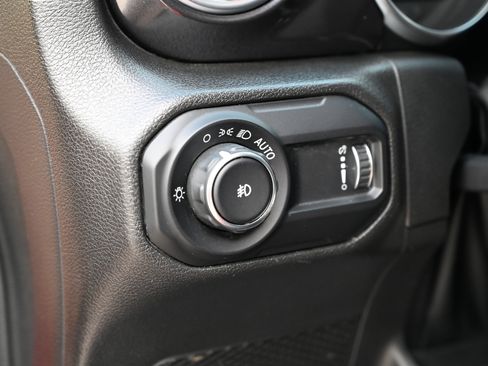 Used 2023 Jeep Wrangler Unlimited Rubicon 392 AWD/4WD image 21