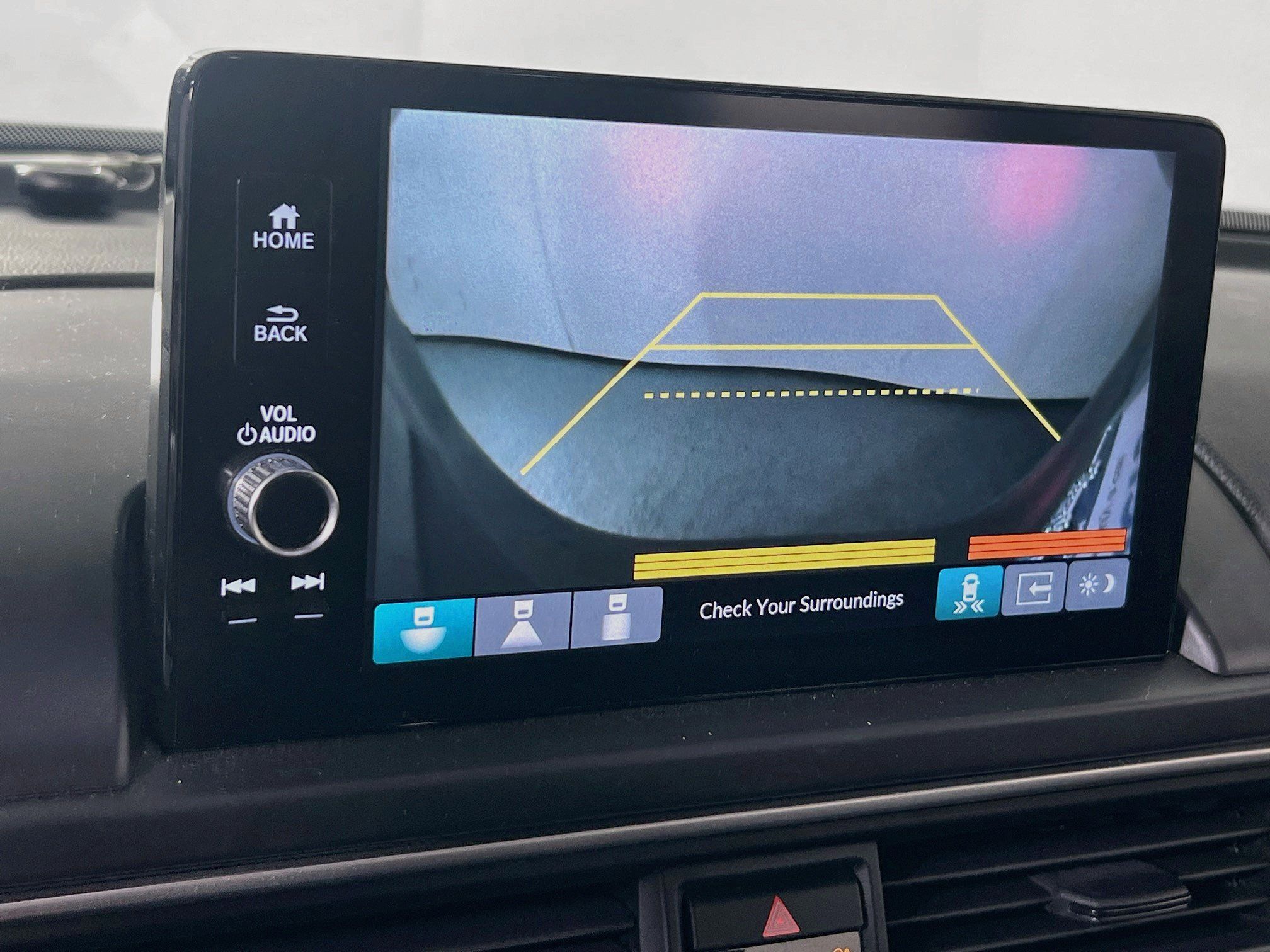 Used 2023 Honda Pilot Touring image 14
