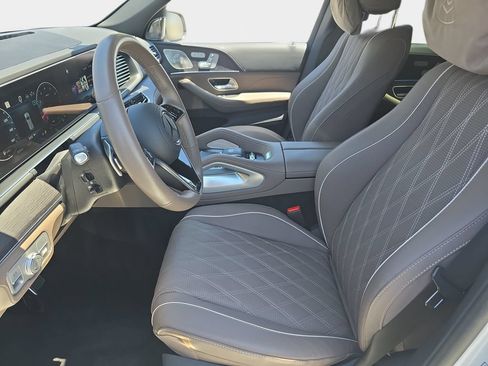 Used 2026 Mercedes-Benz Maybach GLS 600 4MATIC image 18