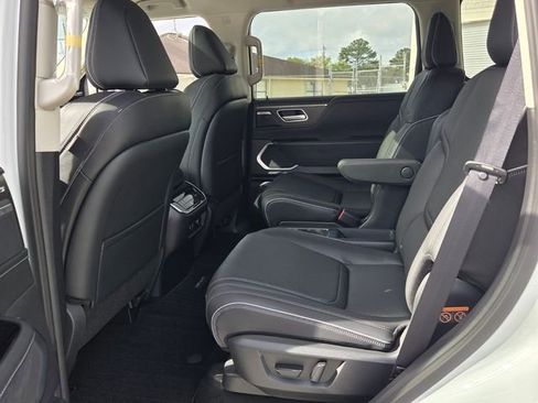 New 2026 INFINITI QX80 Luxe w/ Cargo Package AWD/4WD image 13