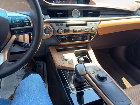 Used 2017 Lexus ES 350 FWD image 23