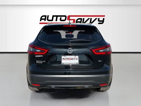 Used 2021 Nissan Rogue Sport SL w/ Premium Package FWD image 6
