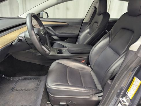 Used 2023 Tesla Model 3 Standard Range image 10