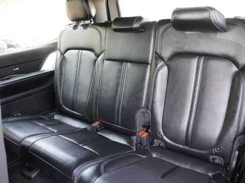 Used 2024 Jeep Wagoneer Series II w/ Flexible Seating Group AWD/4WD image 19