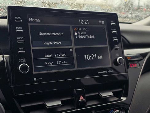 Used 2024 Toyota Camry XLE image 28