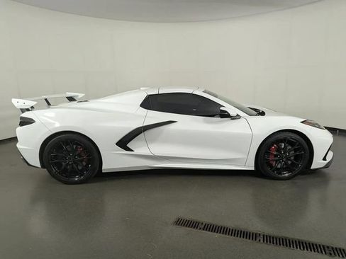 Used 2024 Chevrolet Corvette Stingray Premium Conv w/ Z51 Performance Package RWD image 15
