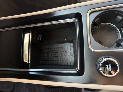 Used 2023 Lincoln Corsair AWD w/ Equipment Group 101A image 31