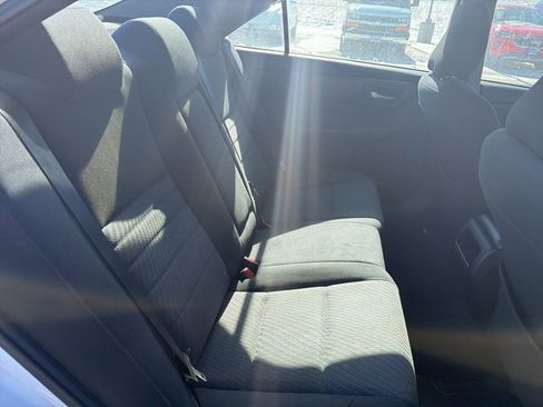 Used 2015 Toyota Camry LE image 12