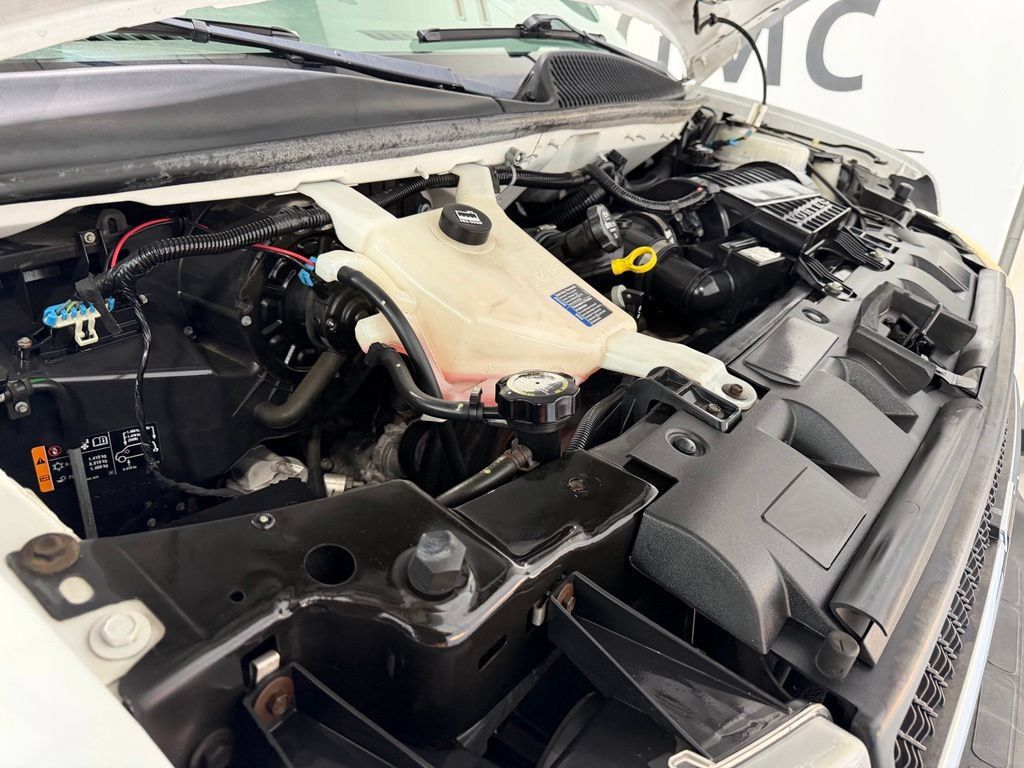 Used 2020 Chevrolet Express 3500 LT w/ LT Preferred Equipment Group RWD image 4