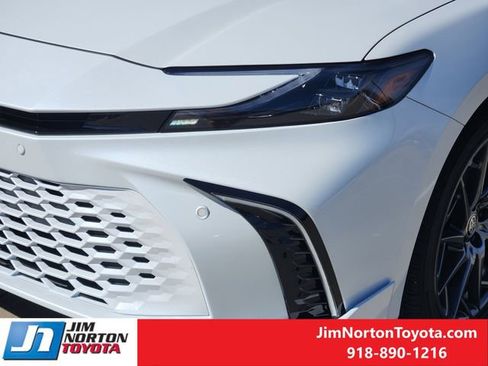 Used 2025 Toyota Camry XSE w/ Premium Plus Package image 11