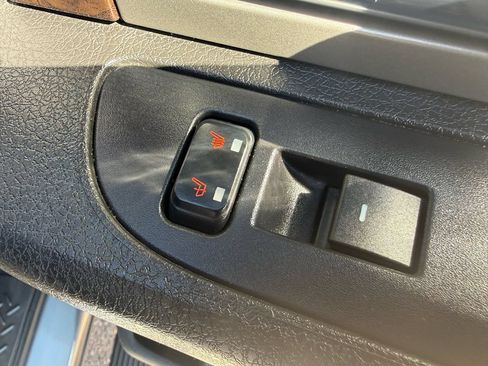 Used 2013 Ford F150 Platinum AWD/4WD image 27