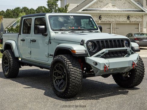 Used 2023 Jeep Gladiator Sport AWD/4WD image 12