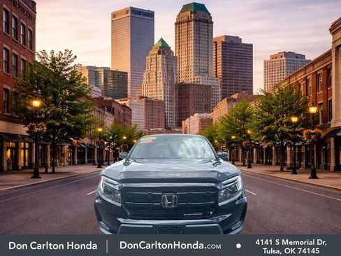 Used 2025 Honda Ridgeline Black Edition image 2