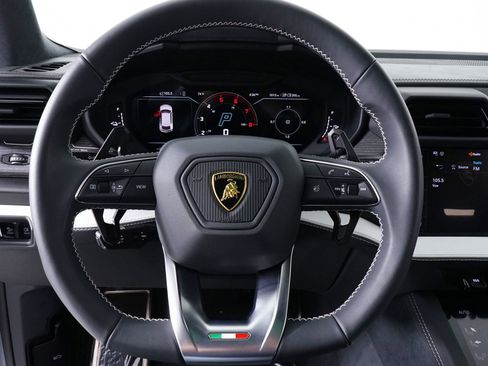 Used 2025 Lamborghini Urus SE AWD/4WD image 21