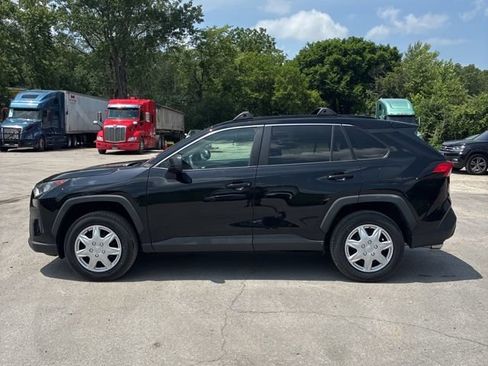 Used 2019 Toyota RAV4 LE w/ All Weather Liner Package AWD/4WD image 4