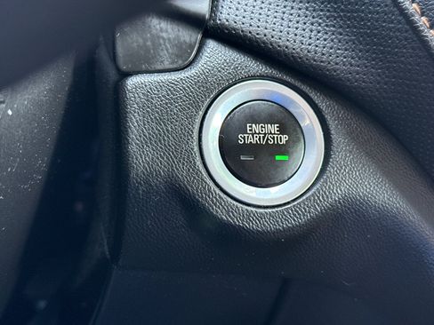 Used 2018 Chevrolet Equinox Premier AWD/4WD image 22