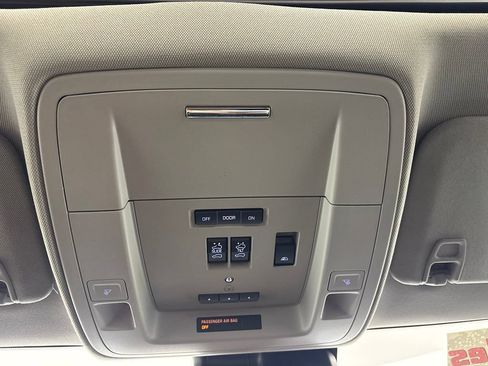 Used 2018 GMC Sierra 1500 SLT AWD/4WD image 30